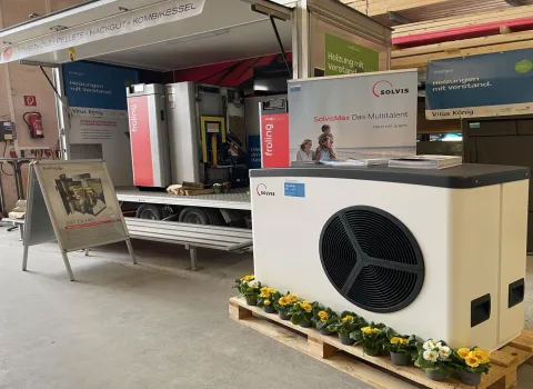 Infostand mit Wärmepumpe bei Holzbau-Höfer in Aalen-Rauental