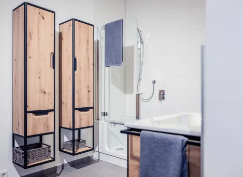 badezimmer holzoptik