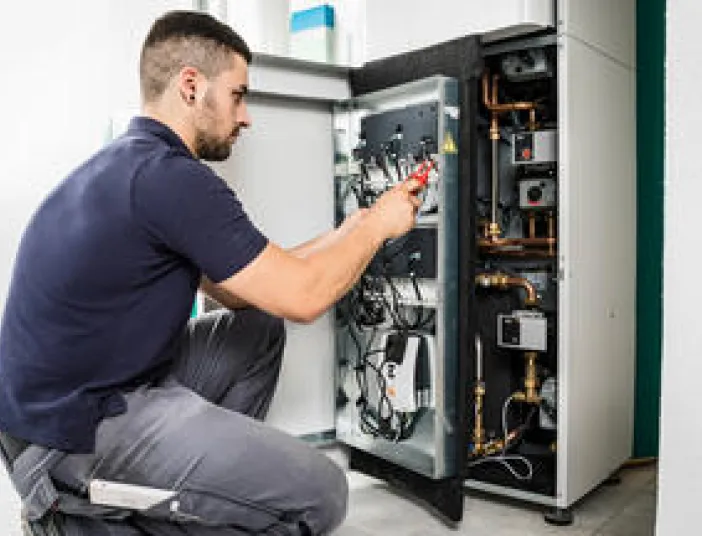 Servicetechniker Kundendienst-Monteur